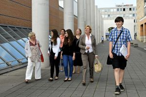 Rundgang durch die Straße der Menschenrechte