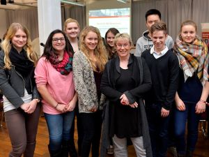 Fraktion-vor-Ort Entwicklungszusammenarbeit mitgestalten Schülerinnen und Gabriela Heinrich