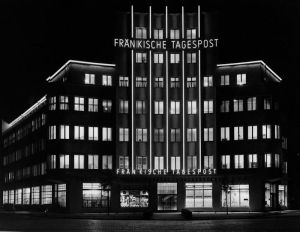 Karl-Bröger-Haus Modell_Haus_Nachtaufnahme 1931