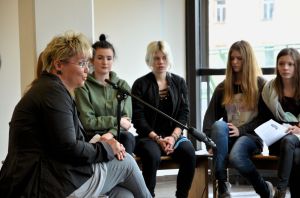 Gabriela Heinrich in der Wilhelm_Löhe-Schule in Nürnberg